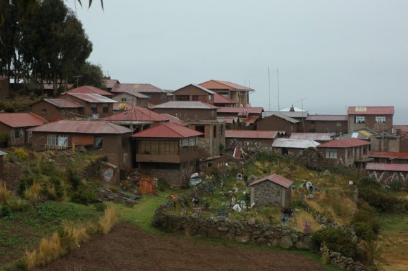 Taquile salos kapinaites