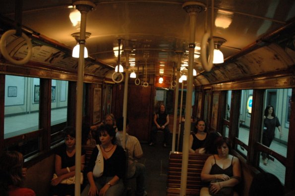 Metro traukinio viduje